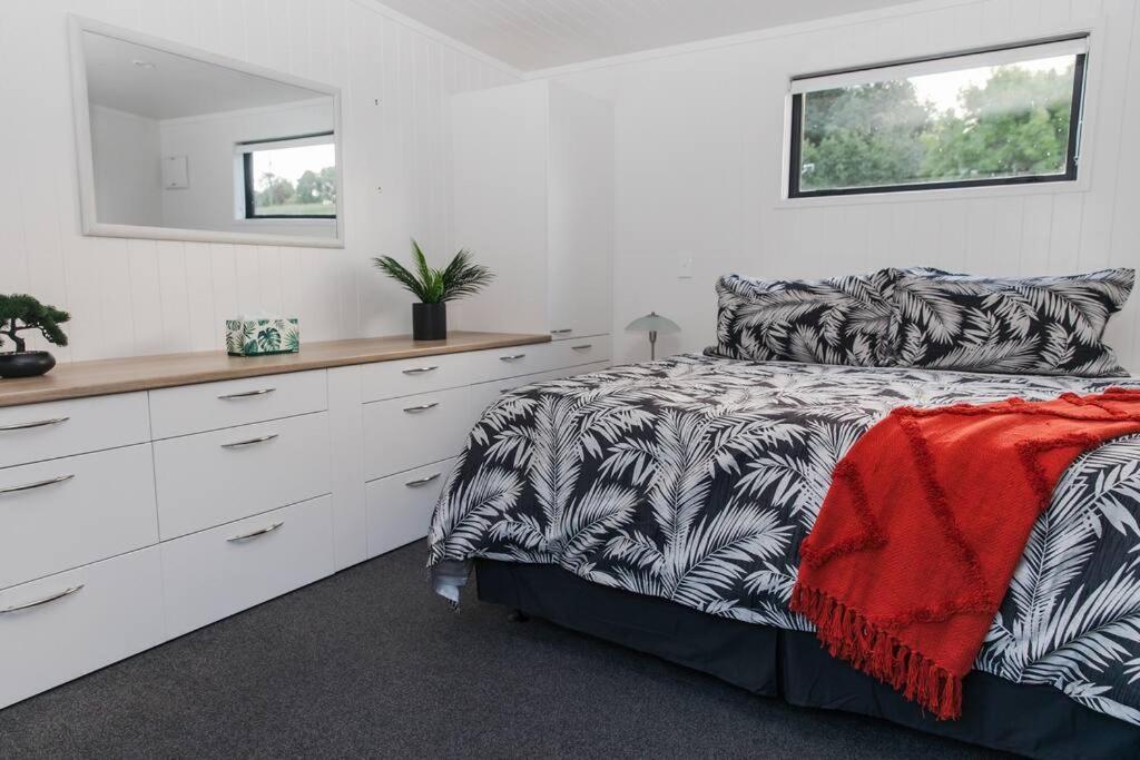 Bombay Hills Modern Retreat Apartamento Auckland Exterior foto