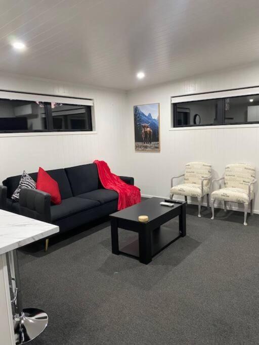 Bombay Hills Modern Retreat Apartamento Auckland Exterior foto