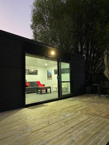 Bombay Hills Modern Retreat Apartamento Auckland Exterior foto
